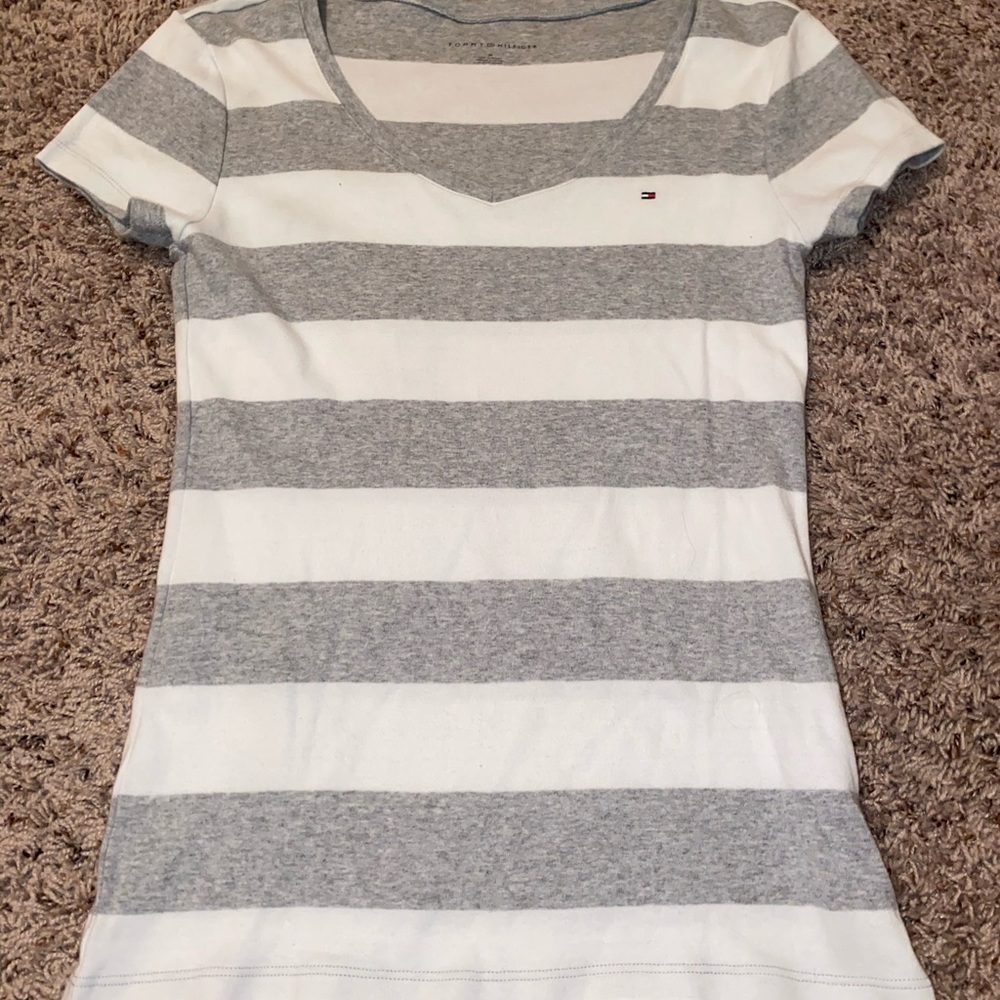 Tommy Hilfiger V-Neck t shirt